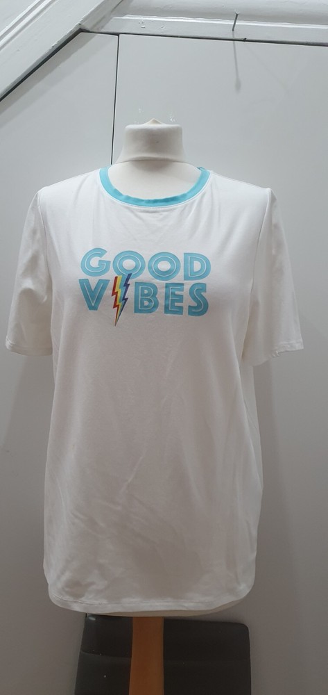Dannii Minogue Loose-fit White T-shirt  Size Large Good Vibes logo short sleeves
