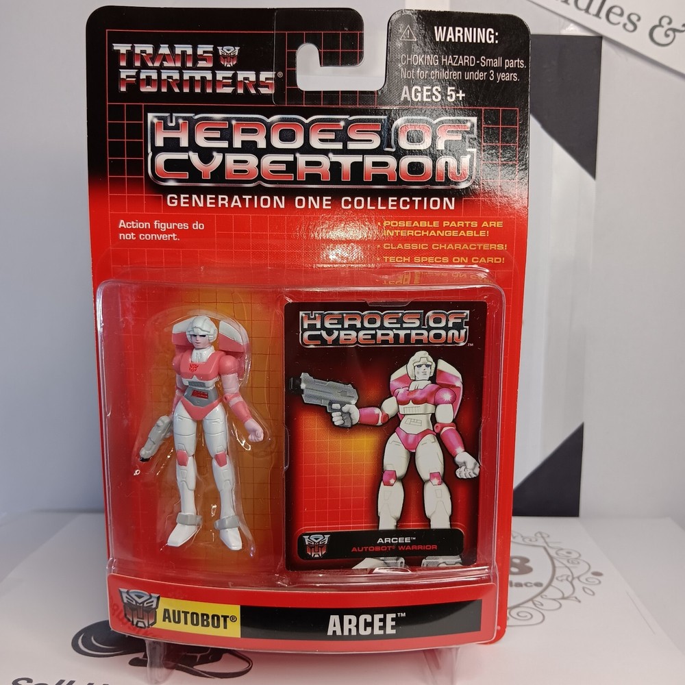 Brand New In Box Hasbro Transformers Heroes of Cybertron Autobot Arcee 2001