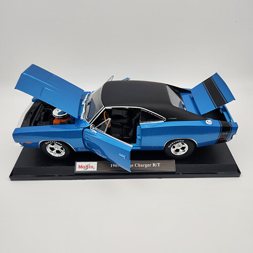 1969 Dodge Charger - Blue With A Black Top - By Maisto