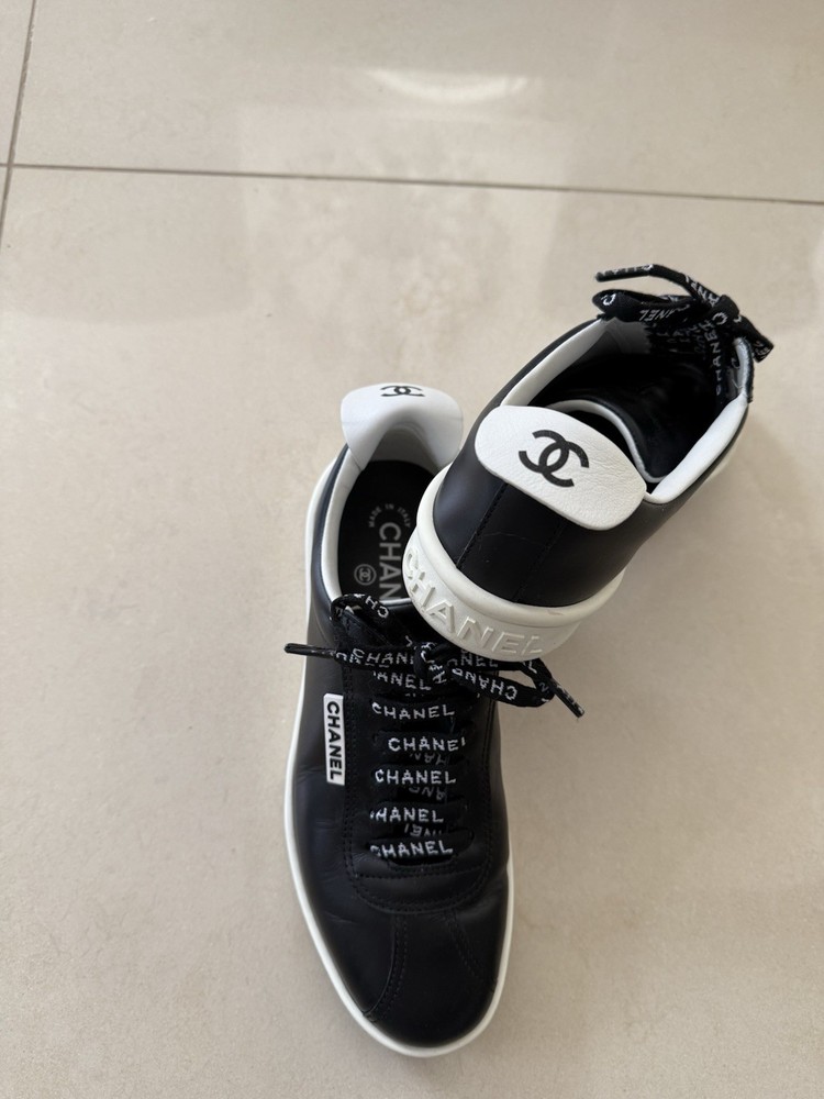 Chanel Black Leather CC Logo Lace-Up Heel Flap Sneakers Size 35.5