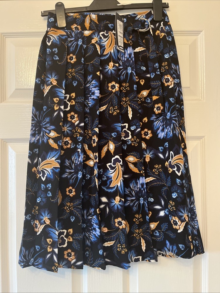 Marks & Spencer Navy Pleated Wrap Skirt Size 8 BNWT