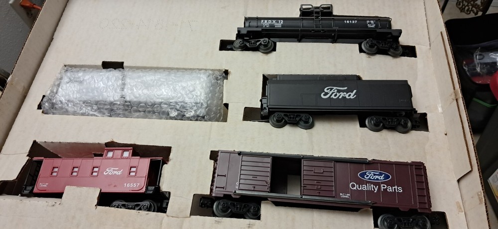 Lionel Ford Limited Edition 1994 Train Set with Certificate of Authenticity