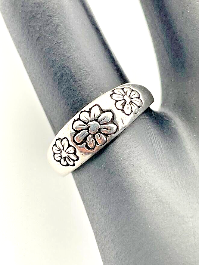 TMA THAILAND 925 STERLING SILVER DAISY FLORAL RING SIZE 4.5 TOE PINKY 2431
