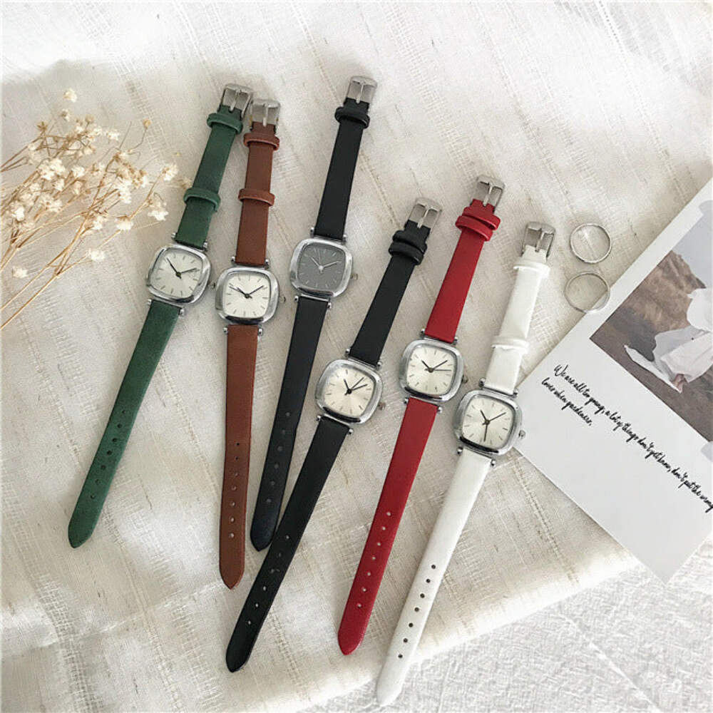 Charming Square Retro Literary Watch with Simple Design and Alloy Strap