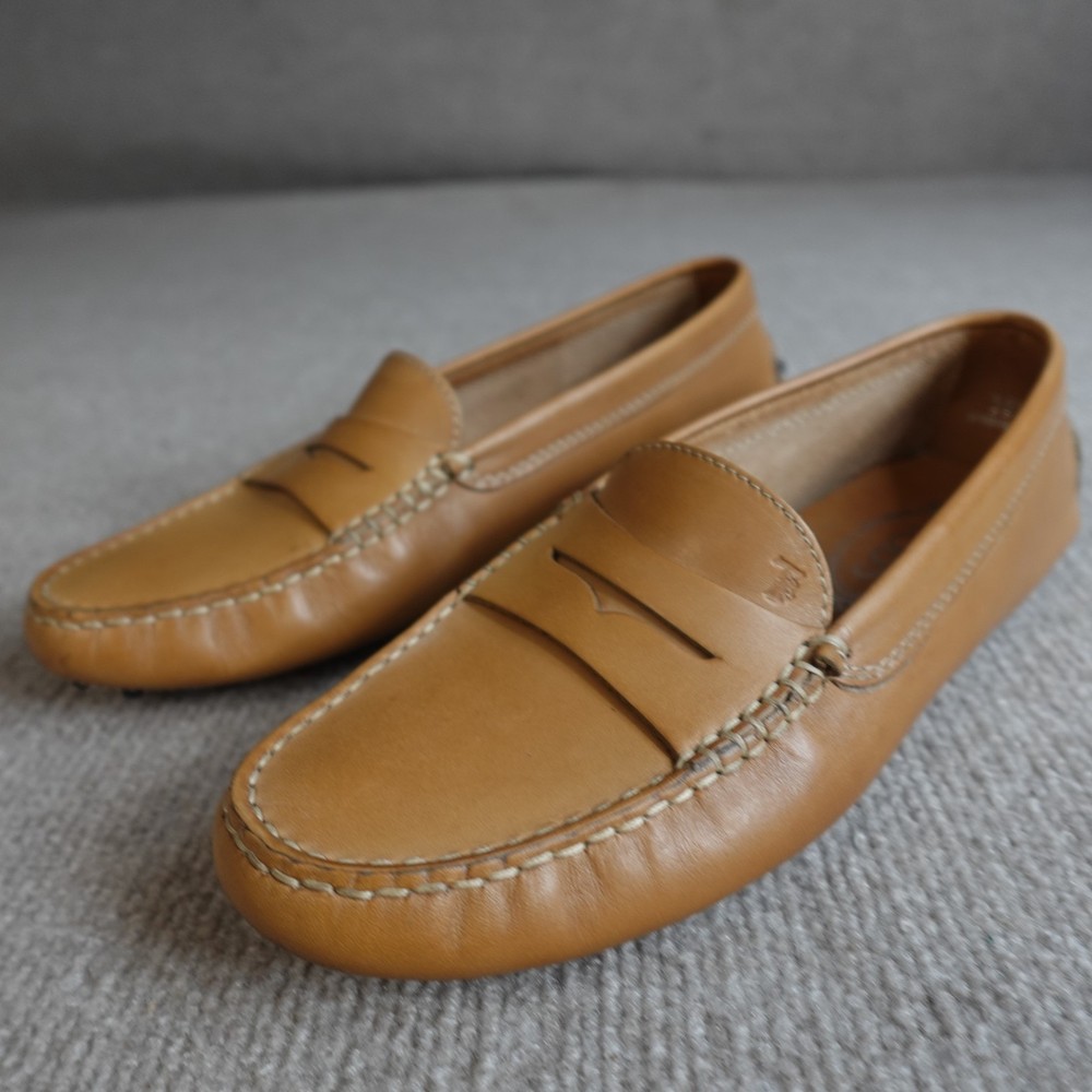Tods Womens Loafers 8.5 / 38.5 Beige Leather Gommino