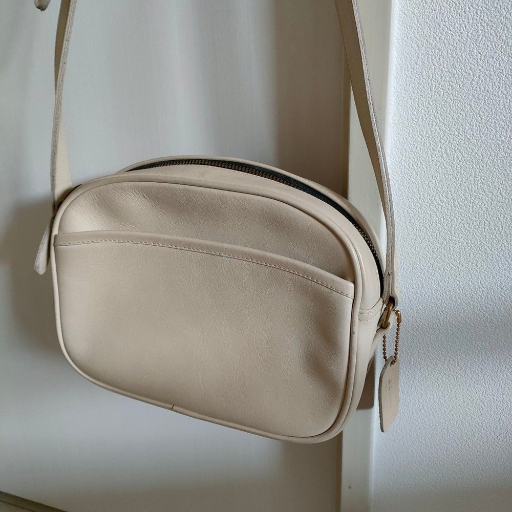 Vintage COACH Leather Shoulder Bag Beige Diagonal Crossbody