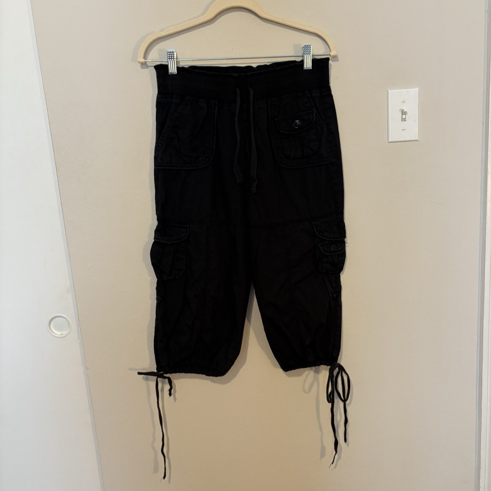 Almost Famous Cargo Capri Pants Y2K Size Small