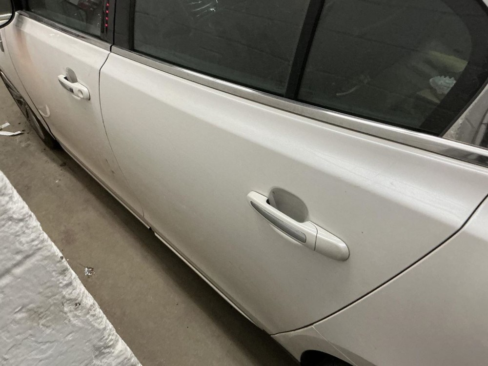 09-16 MKS Driver Rear Door Tinted Glass Lower Moulding 4727733 Replacement Part