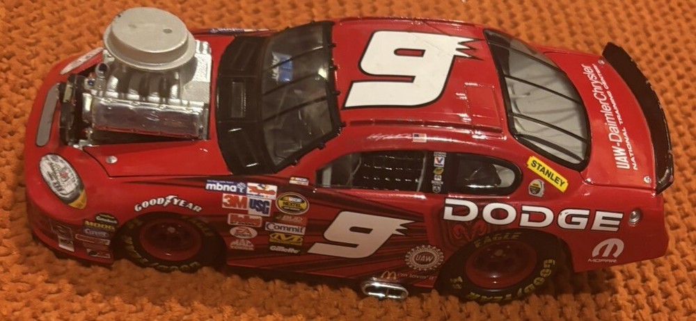 Kasey Kahne 2005 #9 Dodge Dealers UAW NASCAR Diecast Model Car