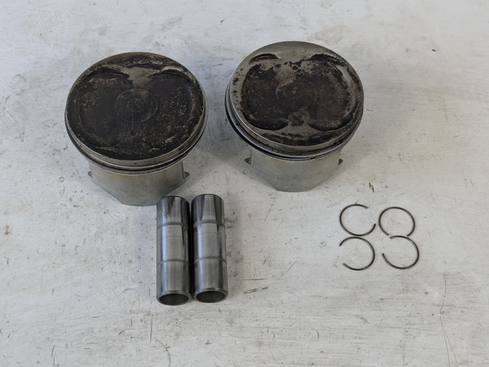 1999-2002 Suzuki SV650 Piston Kit with Wrist Pins & Clips