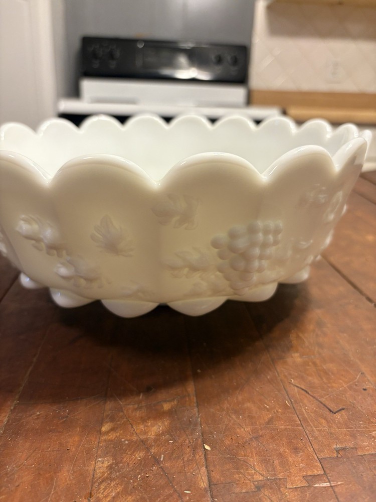 Vintage Westmoreland Milk Glass Paneled Grape 10.5 Inch Bowl