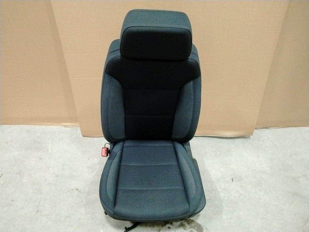 2025 Silverado 3500 Left Front Cloth Driver Seat 3013974
