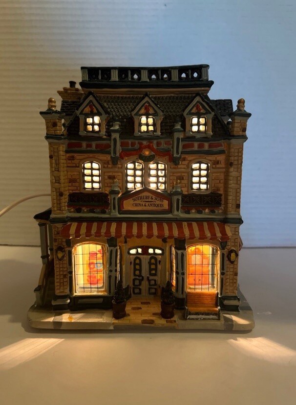 Lemax Carole Towne Collection 2004 Sotheby & Sons China & Antiques 3D Window