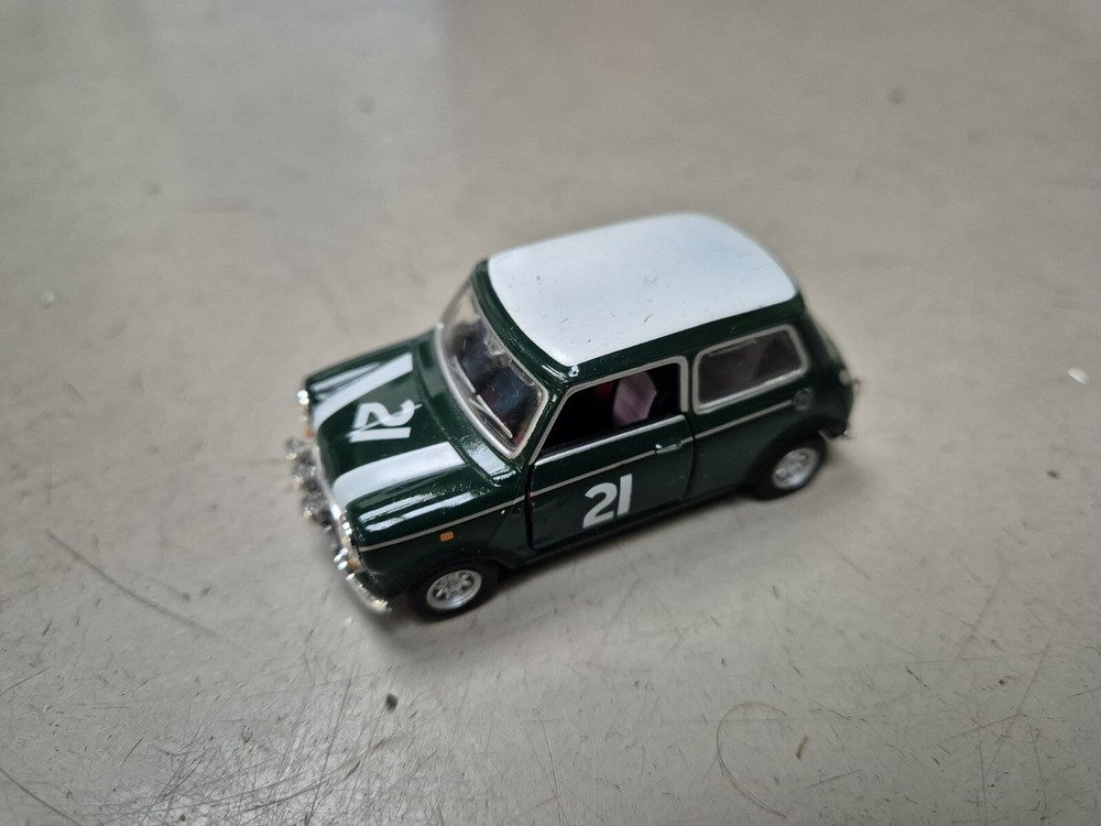 CORGI CARARAMA 1/43 CLASSIC MINI COOPER GREEN + WHITE ROOF #21 RALLY DIECAST CAR