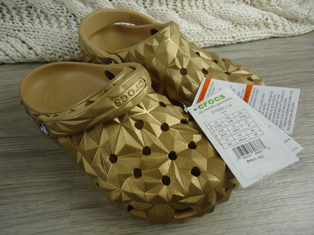 Crocs Metallic Geometric Gold Classic Clogs Unisex Brand New W9 M7