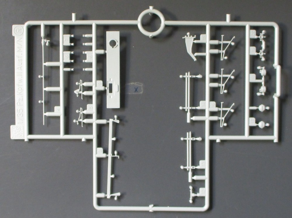 1/35 Cyber Hobby Panzer III Flak Parts Tree R Kit 6778-image