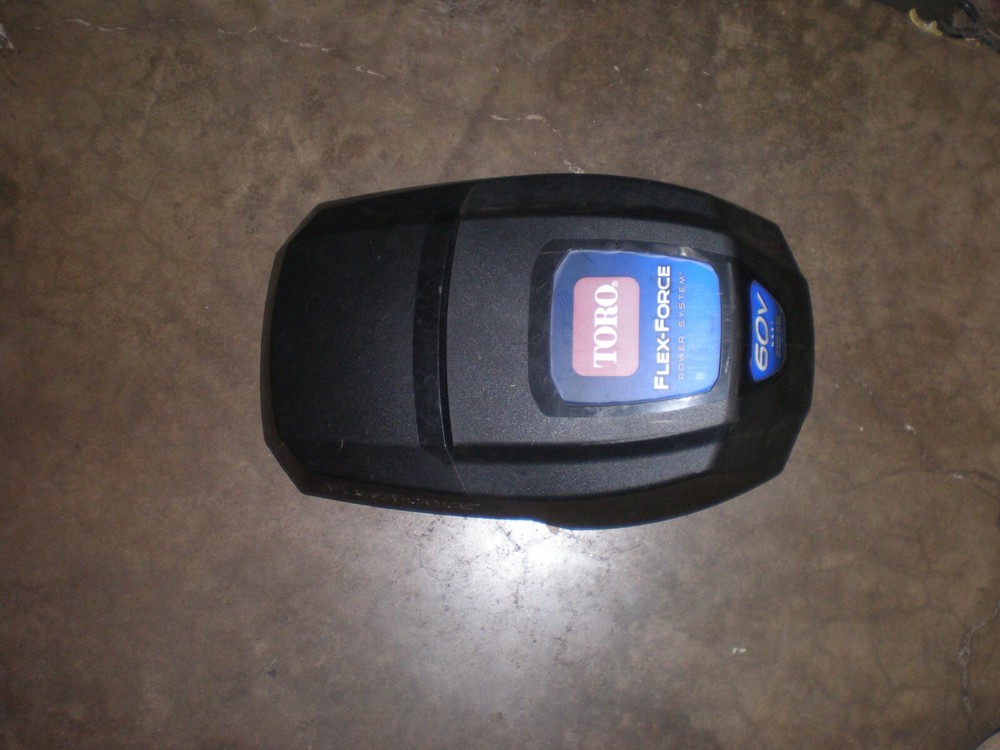Toro Cordless 60 volt Lawn Mower, Model 20363 motor/battery cover 133-1971