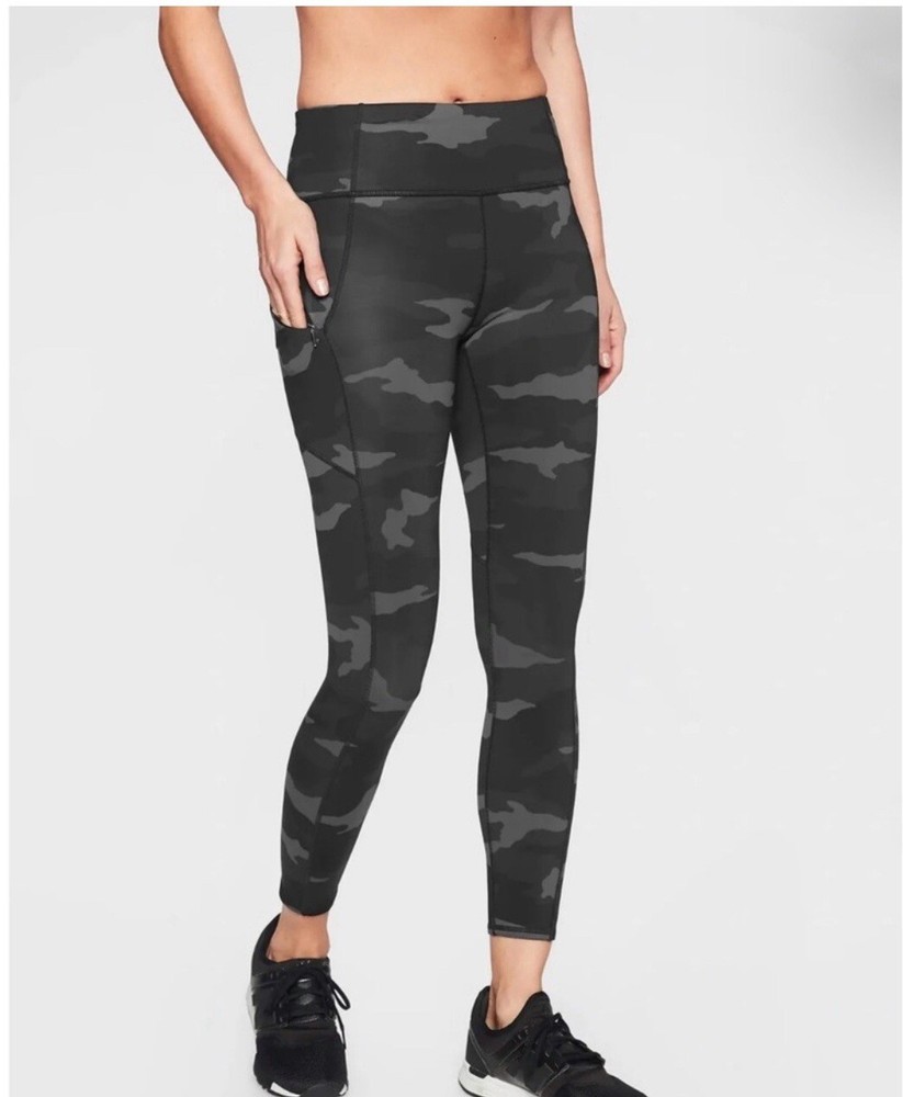 Athleta Camo Contender 7/8 Tight Leggings in Black Size Small