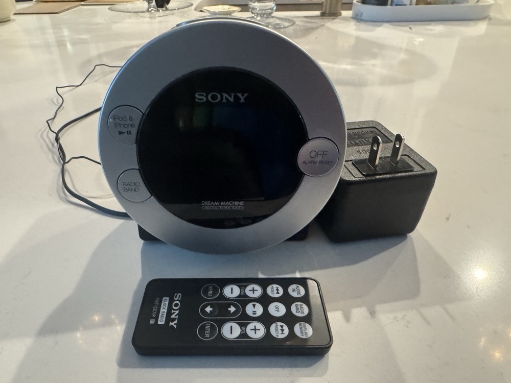 Sony Dream Machine ICF-C7iP AM/FM Clock Radio with iPod Dock and Remote