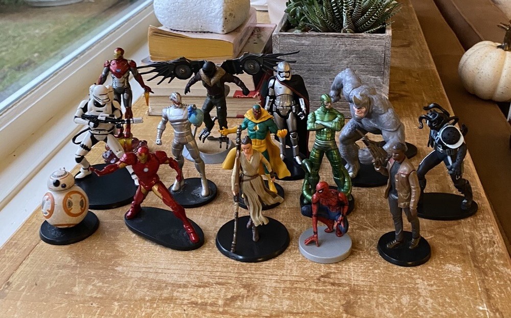 Disney Store Marvel Avengers Star Wars Figurines PVC Figure Toy Cake Toppers Lot