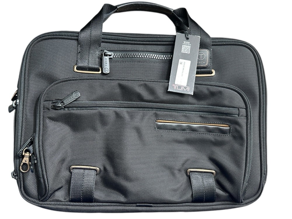 🔥🔥Tumi Tech T-Pass Expandable Laptop Brief Black  NWT 026741D2 🔥🔥