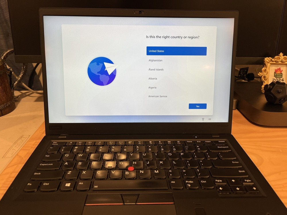 READ DESCRIPTION LenovoThinkPad X1 Carb Gen 6 14