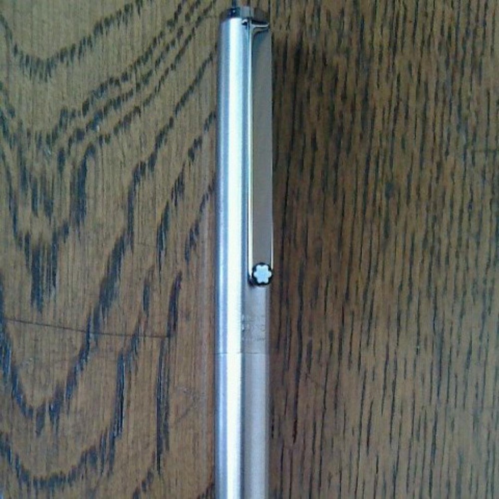 Montblanc Fountain Pen    Rare Discontinued Item