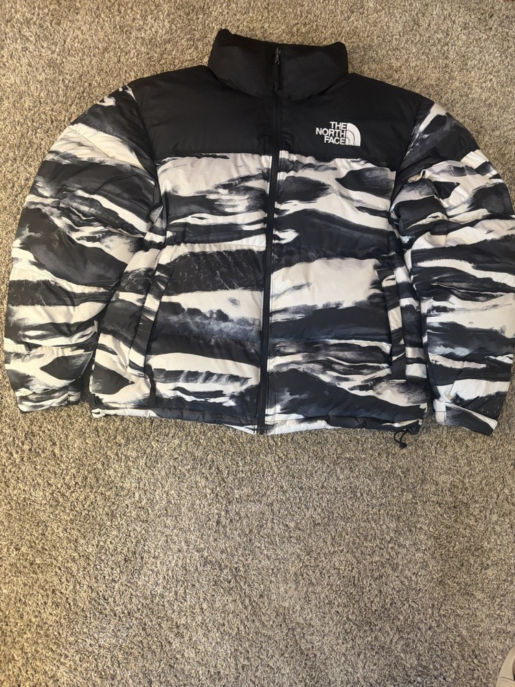 The North Face Men's Size Large Nuptse Puffer Jacket Black And White 700 Fill