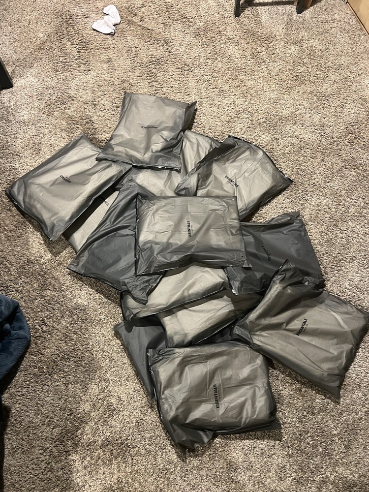 Essentials Hoodies And Pants 📲for Sizes And 💸