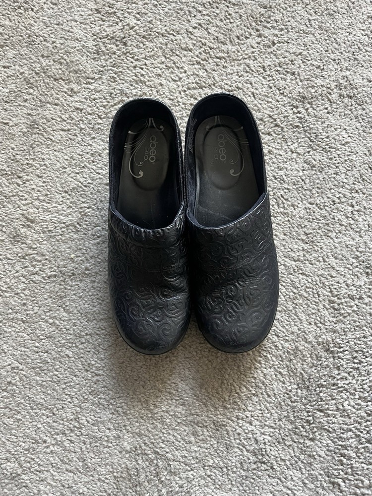 Abeo Comfortable Clog Shoes Slip On Black Floral Professional Nurses & Teachers