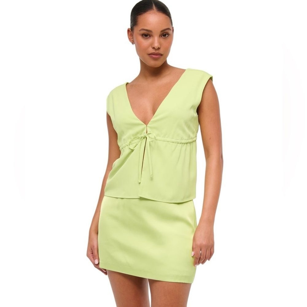 Abercrombie & Fitch Scarlett Mid Rise Satin Mini Skort Women Small New With Tags