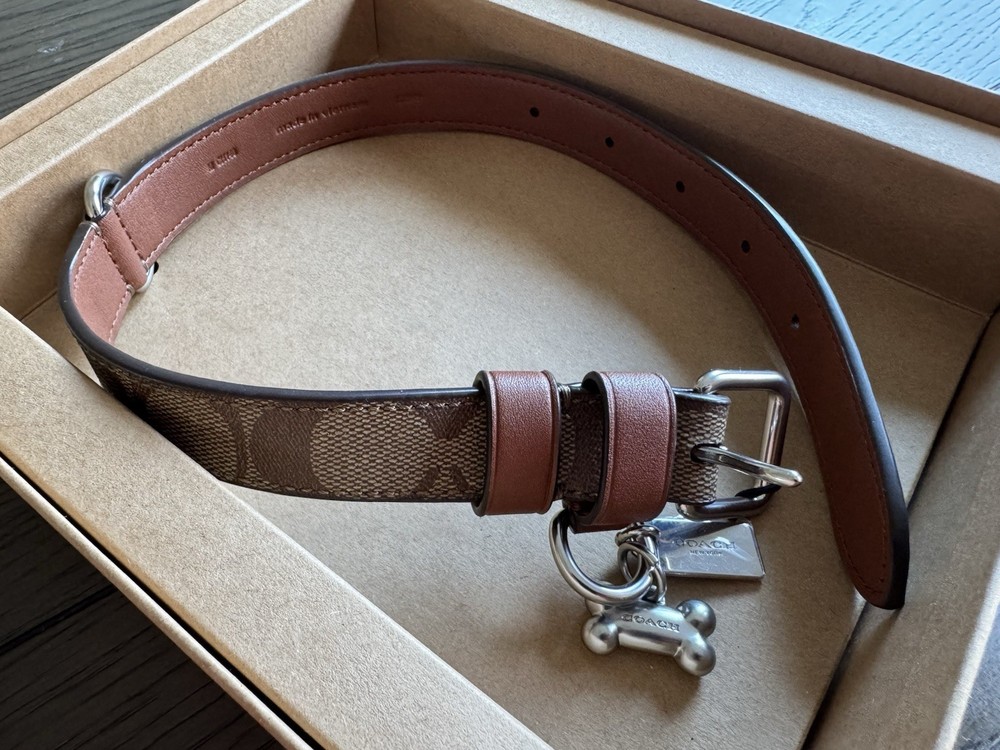 COACH Dog Collar Size Medium Khaki Signature Canvas & Leather Bone Charm NEW