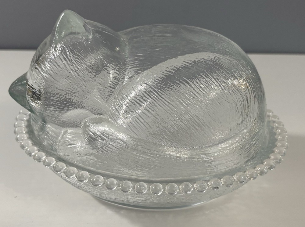 Vintage Indiana Glass Sleeping Cat on Nest Candy Dish Cover 7 Inch  