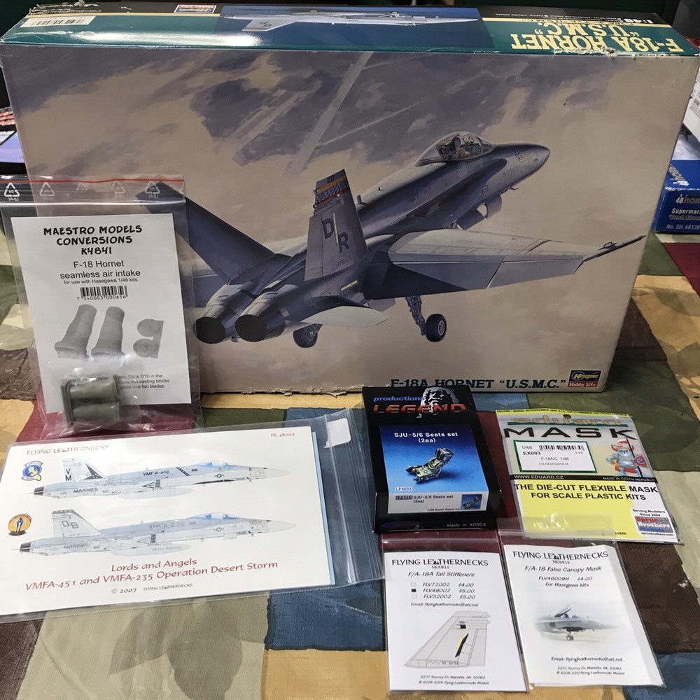 1/48 Hasegawa 07025 F-18A Hornet “USMC” W/ Extras MNM