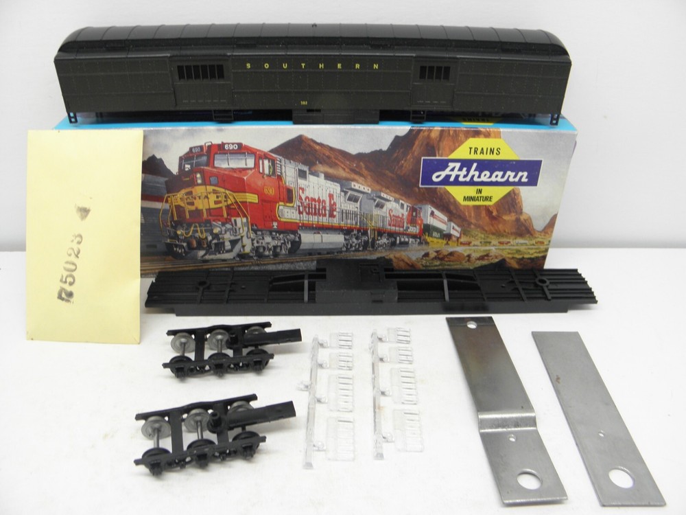 ATHEARN 2508 - STD BAGGAGE CAR SOUTHERN #392 - HO SCALE- NEW KIT