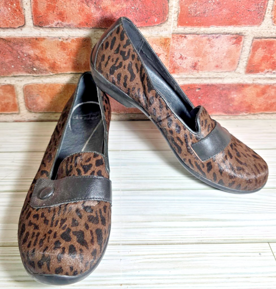 Dansko Olena Flats Womens US 8.5-9 UE 39 Calf Hair Cheetah Print Slip On Shoes