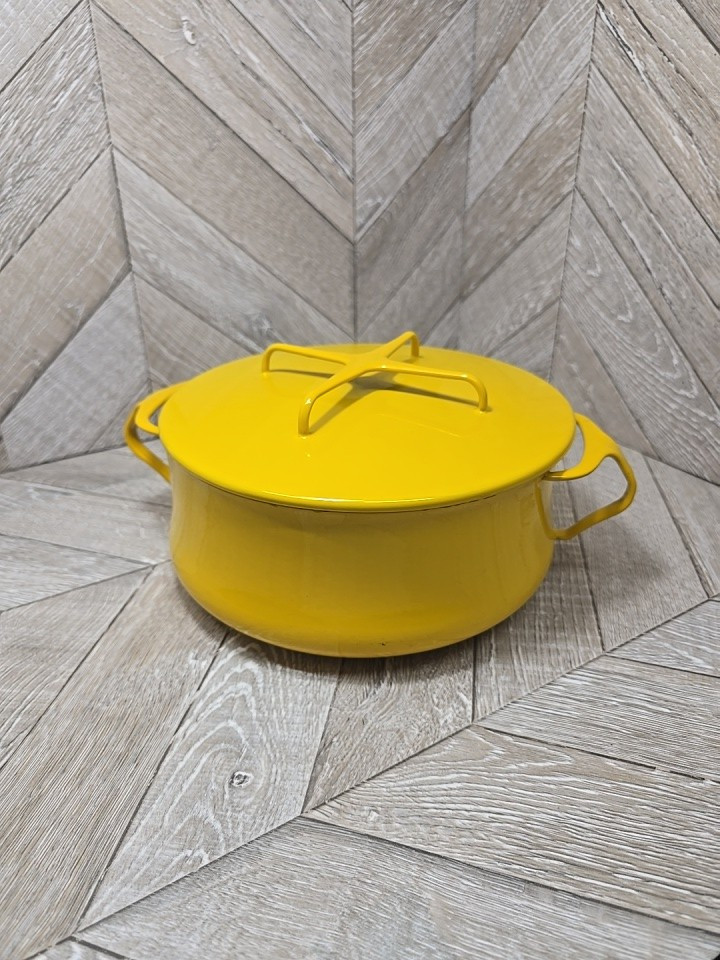VINTAGE DANSK Kobenstyle IHQ Yellow France Enamel 4 qt Pot Dutch Oven Trivet Lid