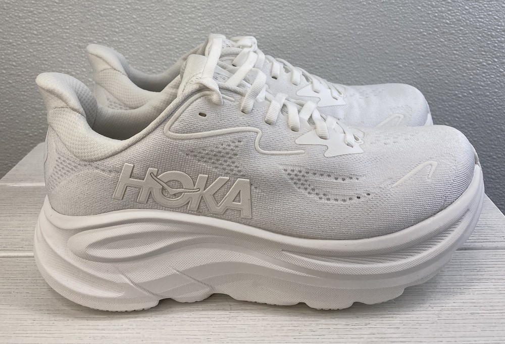 Hoka CLifton 10 Women's Size 9 X-Wide All White Mesh Cushioned Running Sneakers
