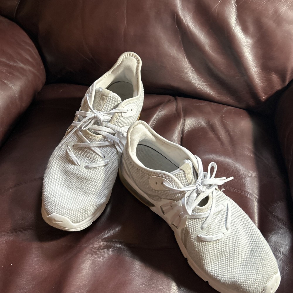 Nike Air Max Women’s US  8,UK7, EUR41, CM26, White and Grey, Mesh, Great Shape