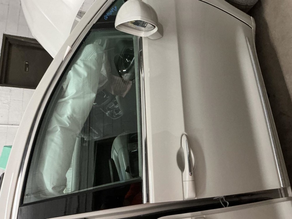 Passenger Right Front Door Tempered Glass Fits 17-23 PACIFICA 4772641