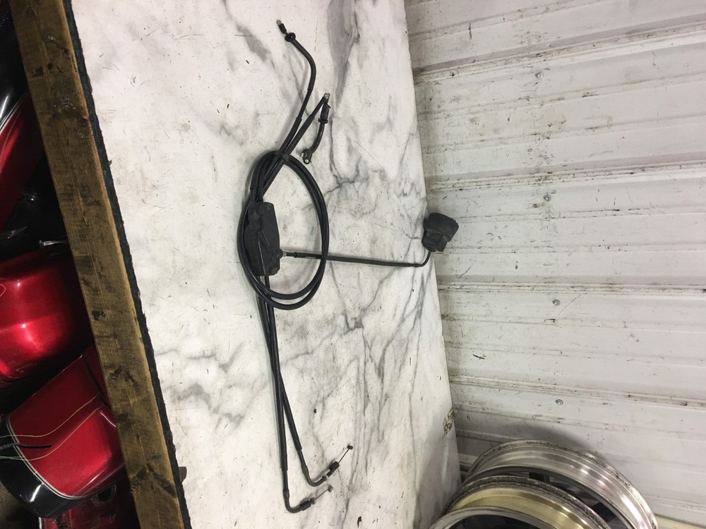 Upgrade your 07 Yamaha XVZ1300 Royal Star Venture with a premium throttle cable set