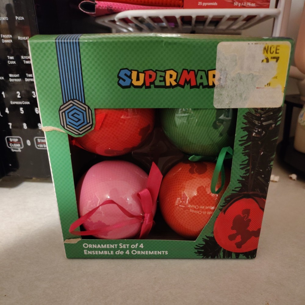 Super Mario Ornaments Set of 4 Balls ~ Original Package Sealed ~ New Damage Box.