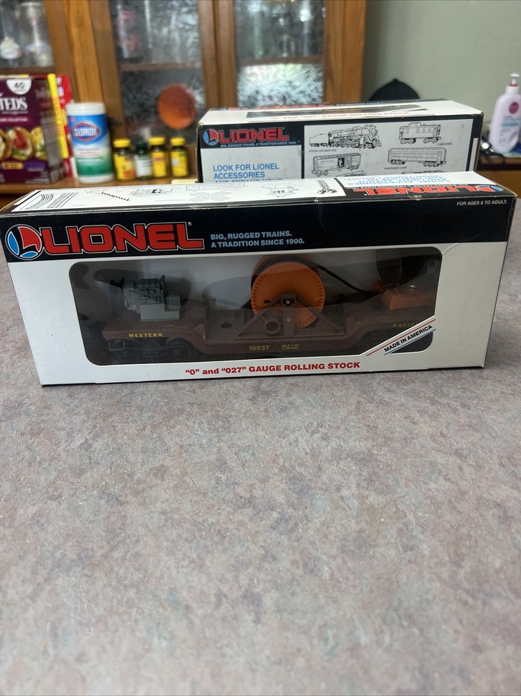 Lionel 6-16637 O Scale Western Pacific Searchlight Car with Extension