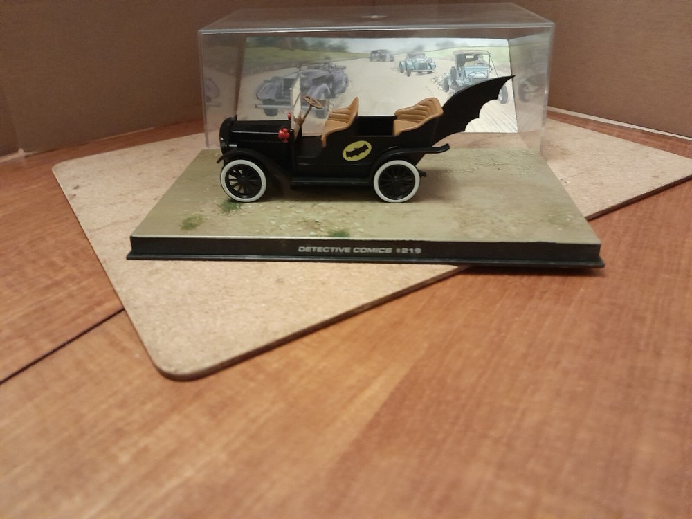 Eaglemoss Automobilia Batman Detective Comics #219 .. VGC