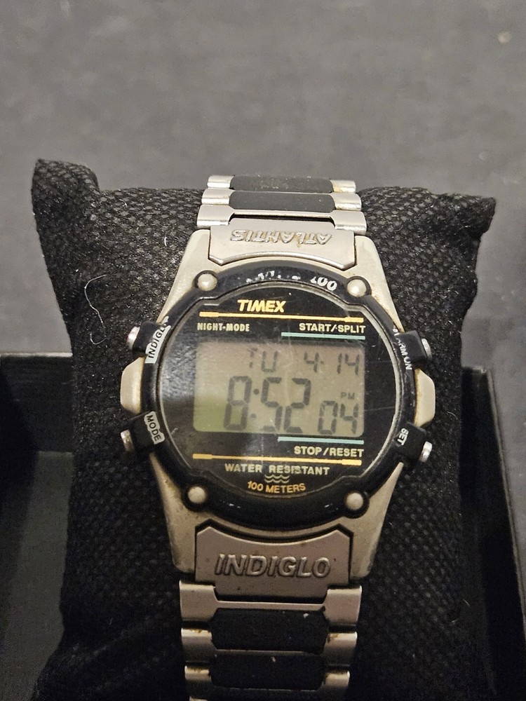 Vintage Timex Atlantis 100 Men’s Digital Quartz Indiglo Watch
