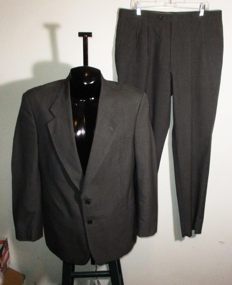 MARK Originals Vintage Taupe Gray 2 Pc Wool Suit Men's Size 44R, 36X31