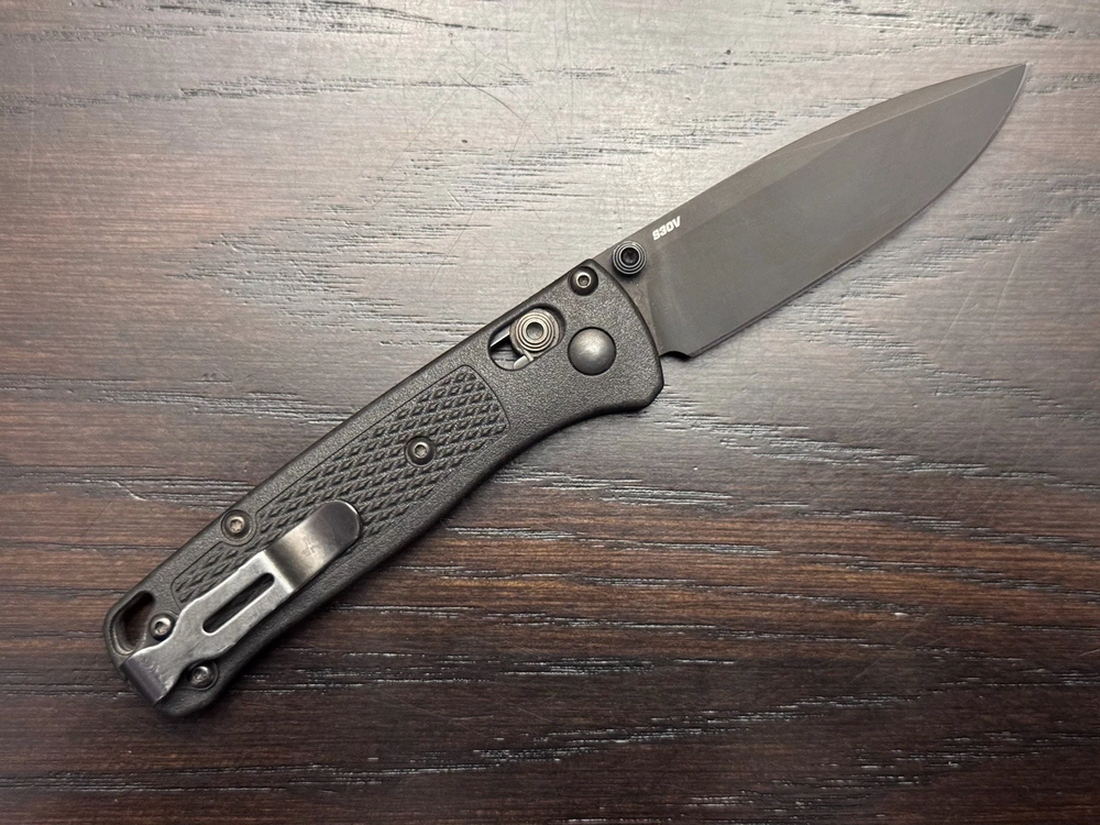Benchmade Black Mini Bugout 533BK-2 CF-Elite Handle Folding Knife