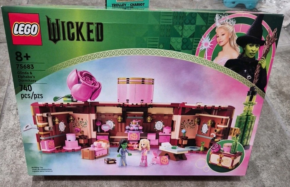 LEGO Wicked Glinda & Elphaba's Dormitory 75683 Brand New/Sealed..NEW🩷💚