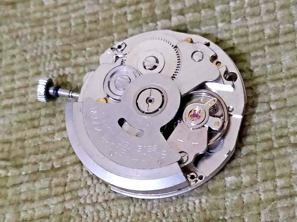 SEIKO 7009A  MOVEMENT  With Dial & hands & crown  WORK ING /RUN  USED
