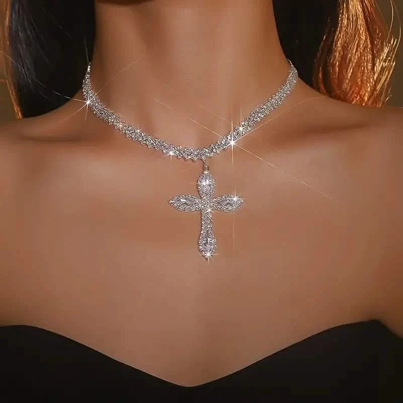 925 Sterling Silver Cross Pendant Necklace with Sparkling Rhinestone